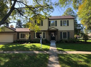 642 Ottawa Ave, Park Ridge, IL 60068