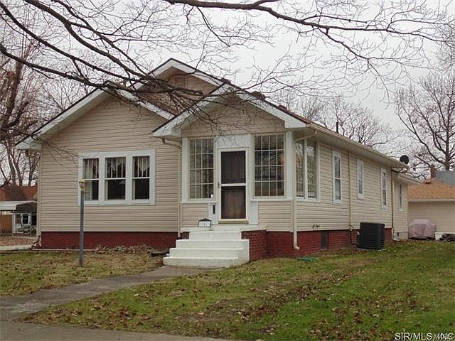 1st image of 703 N Illinois Ave