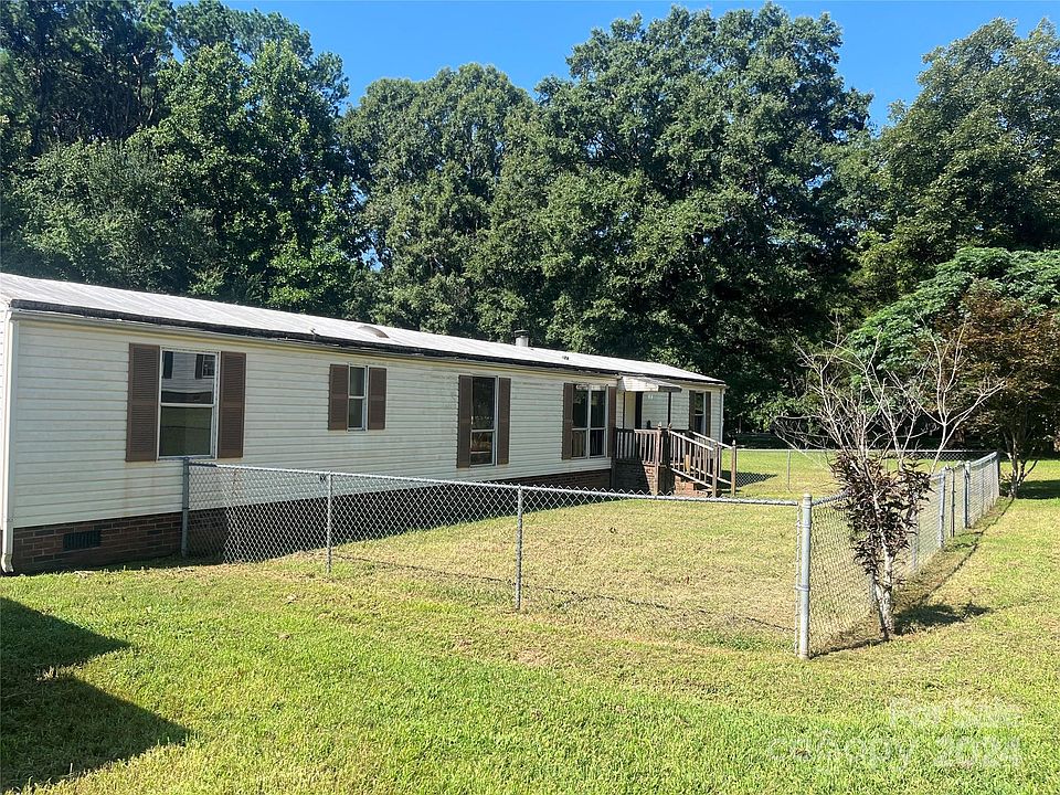 2nd image of 75 Goodman Dr