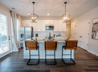 5060 Warner Rd #DL3-305, Westerville, OH 43081