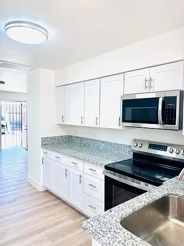 1320 G St Photo 1