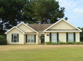 100 Greenview Ct, Bonaire, GA 31005