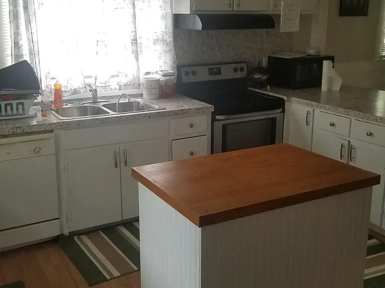 4030 Woodleaf Rd — Photo 7