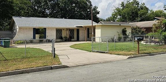 4th image of 820 Durr Rd