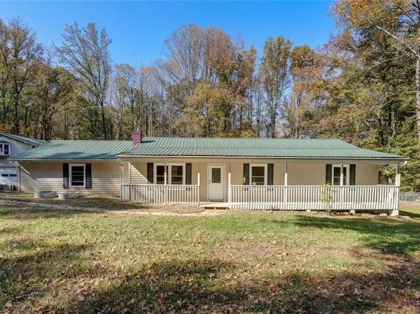 870 Twin Creek Rd, Kernersville, NC 27284