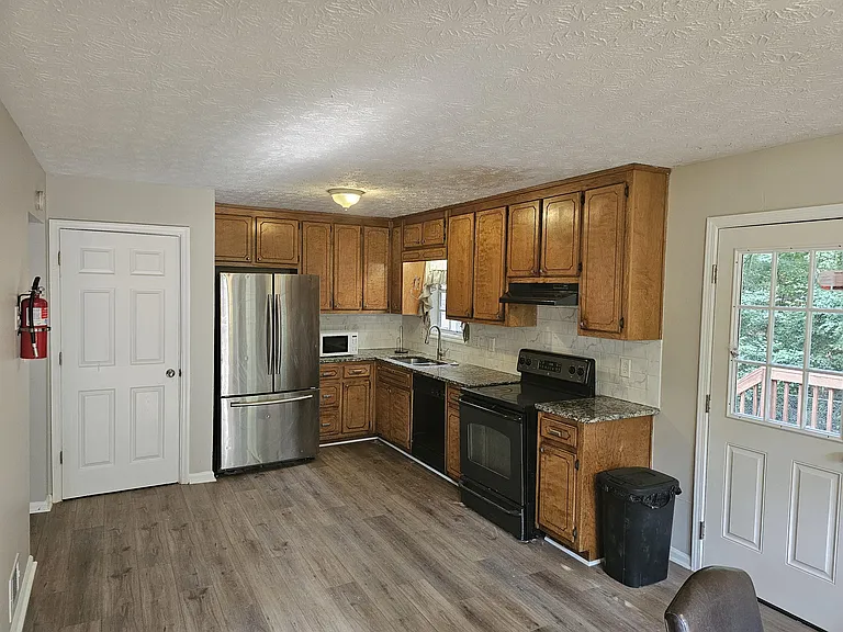 Westview Cv — Photo 9