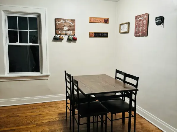 161 E North Ave #2, Elmhurst, IL 60126