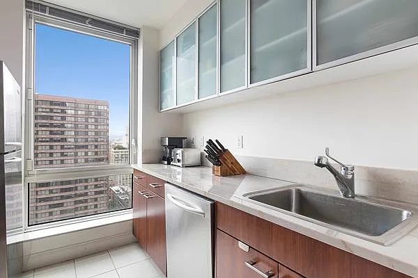 Rented by Triumph Property Group | media 10