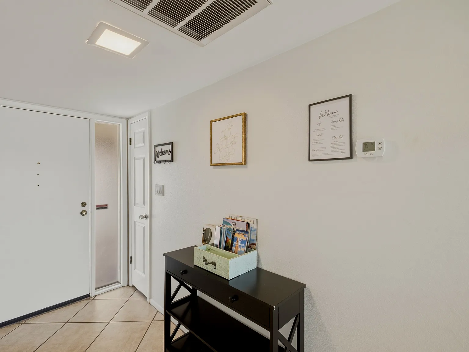 2 bed, 1209 sqft, $1,900 — Photo 2