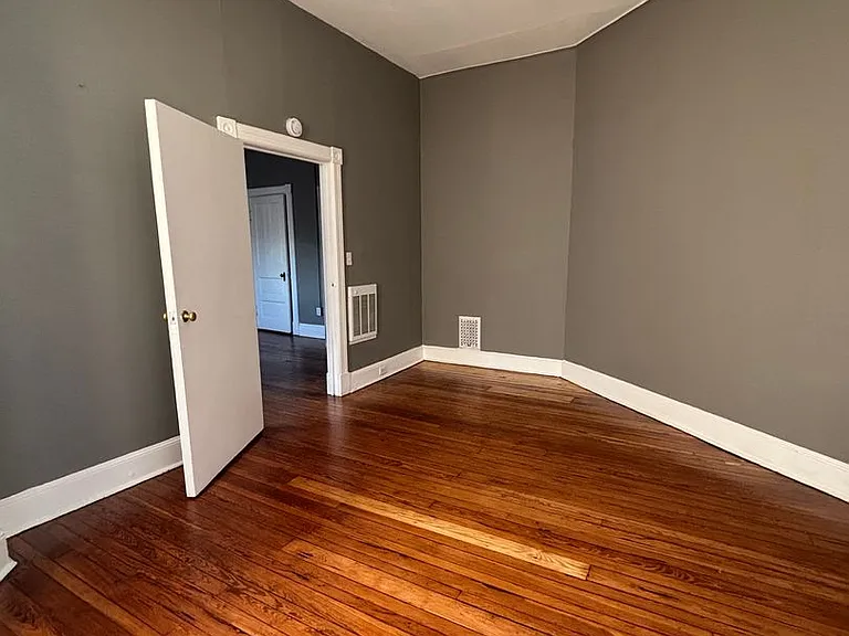 206 Laurens St — Photo 11