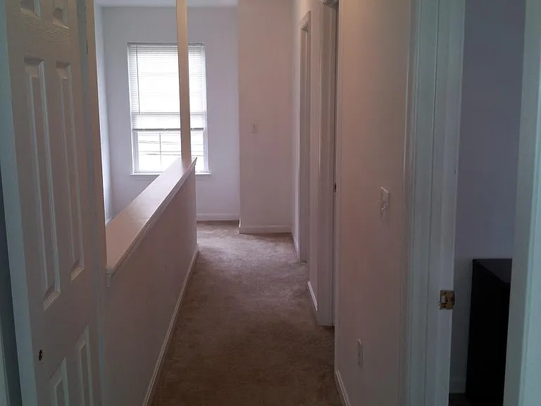 300 Sunset Dr #B — Photo 22