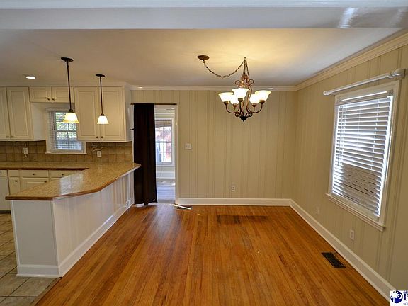 3rd image of 1515 Woods Dr