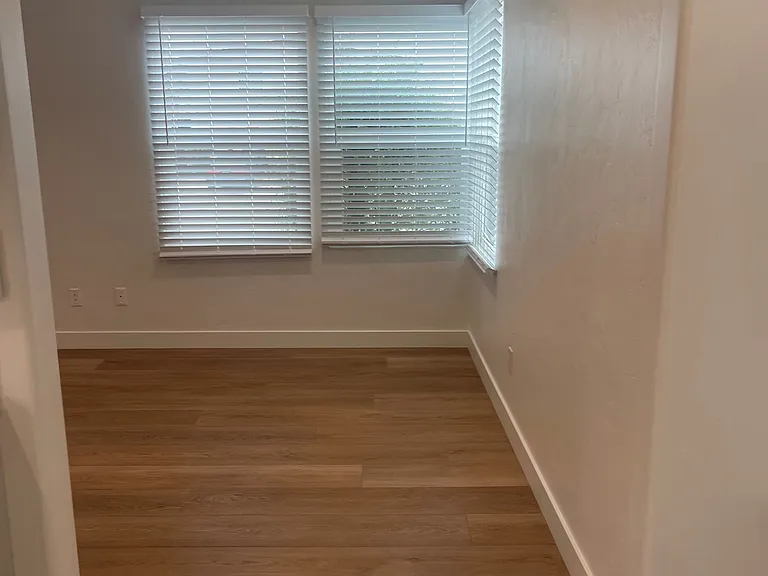 3127 Ingelow St — Photo 5