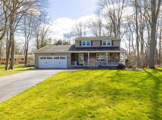 24 Old Ivy Cir, Rochester, NY 14624