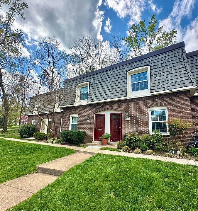 1st image of 8131 Kingsway Ct