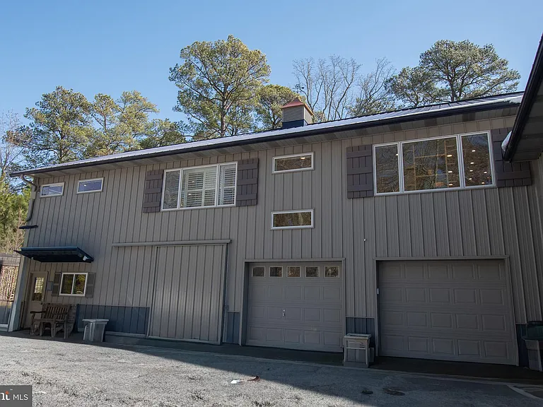 7918 Bloomfield Rd — Photo 18