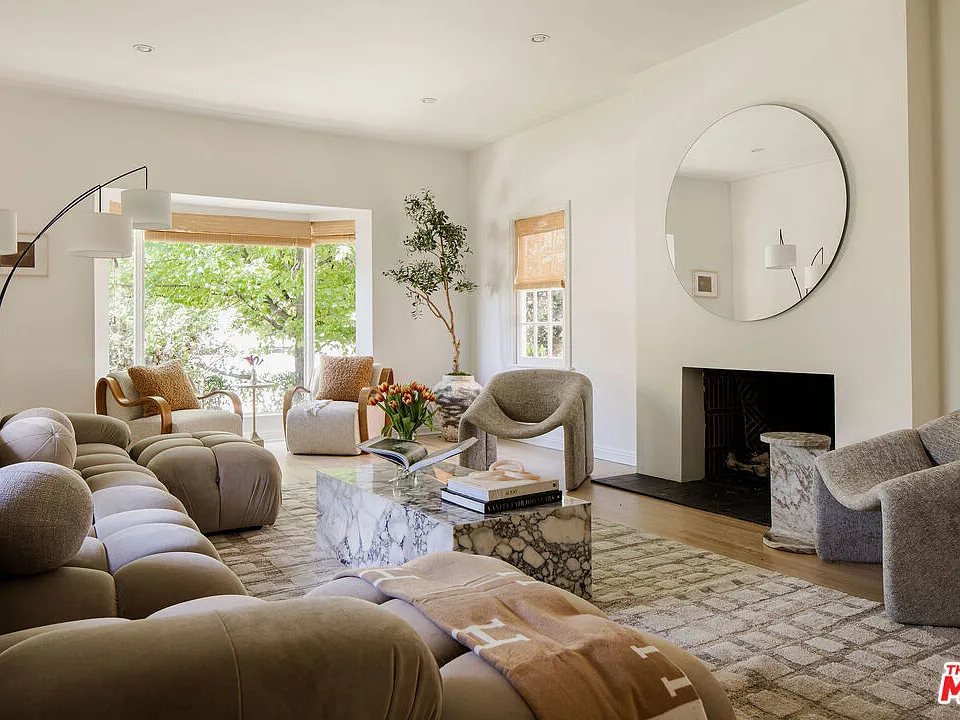 2518 Canyon Dr
