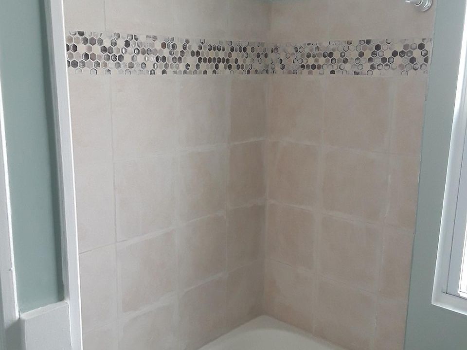 2nd image of 1708 E Pratt St #3