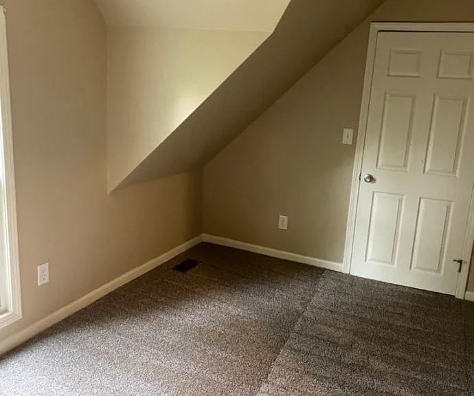 125 Pleasant St — Photo 12