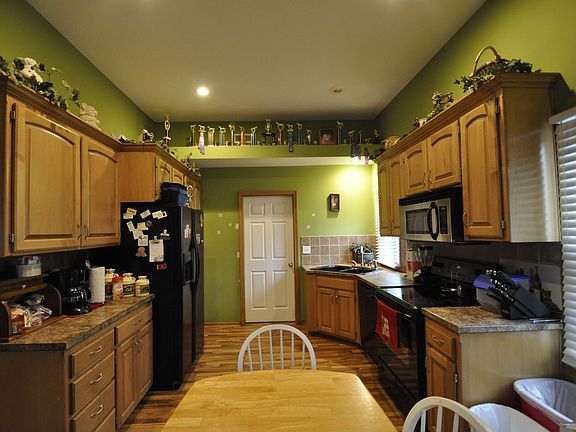 Custom Cabinets <5 yrs young