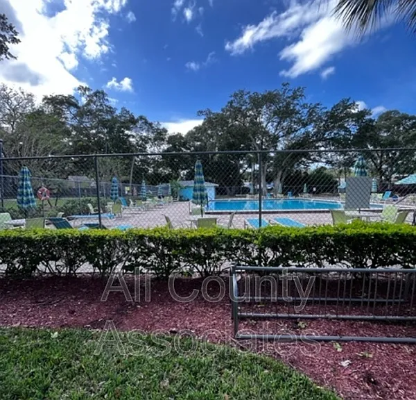 3277 Fox Chase Cir N #211 — Photo 4