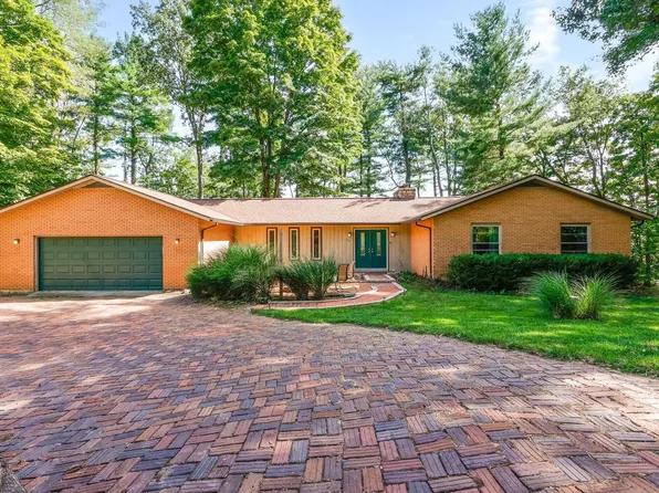 275 Pinetree Dr, Granville, OH 43023