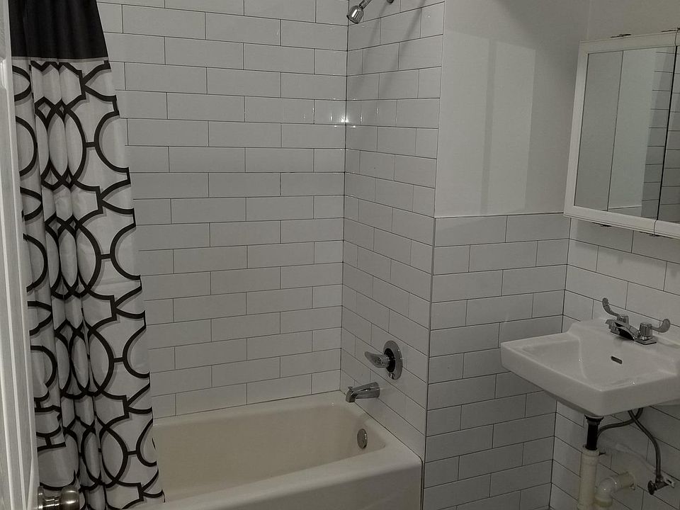 2nd image of 2980 Decatur Ave #2B