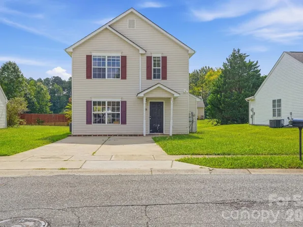 802 Almora Dr, Charlotte, NC 28216