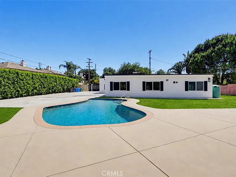 8738 Paso Robles — Photo 24