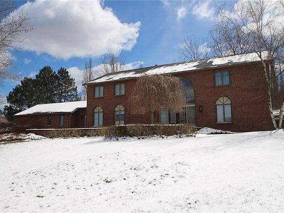 2nd image of 27 Park Square Ln