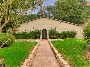 1117 Rolling Springs Dr, Huntsville, TX 77340