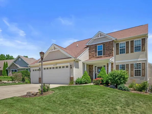 2305 Rustic Woods COURT, Waukesha, WI 53188