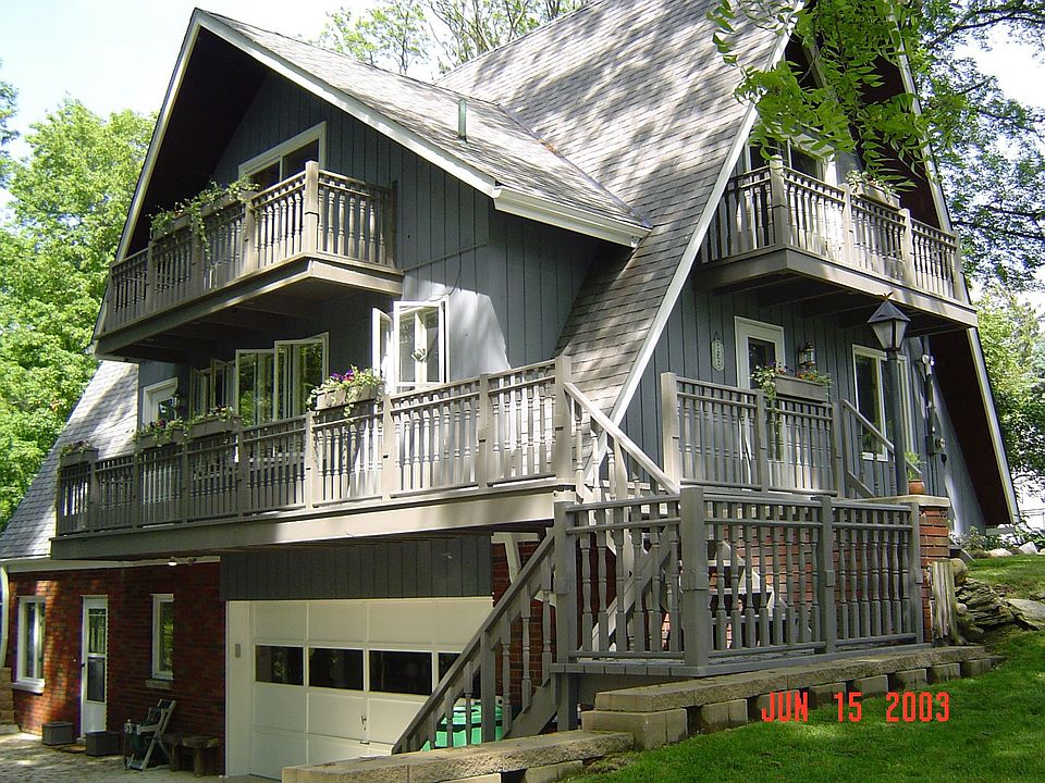 Side view, flower boxes on every balcony