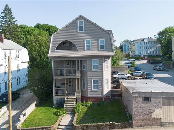 104 Dorchester St, Worcester, MA 01604