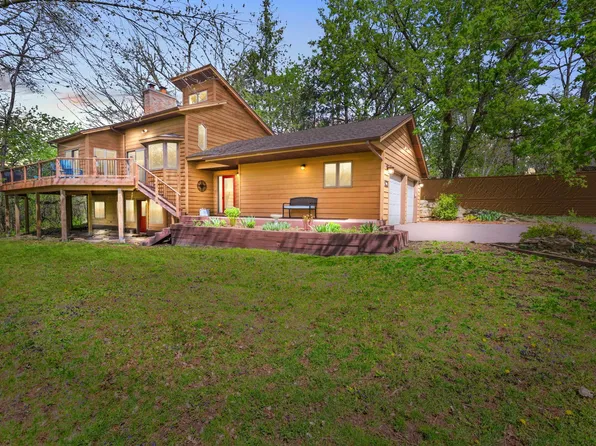 6840 Siverts Ln NE, Fridley, MN 55432