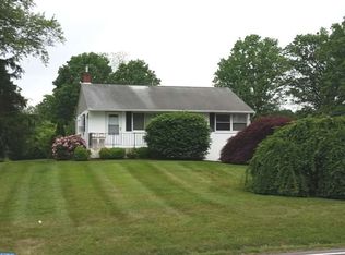 576 W Bristol Rd, Warminster, PA 18974