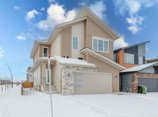 2704 194th St NW, Edmonton, AB T6M 1K9