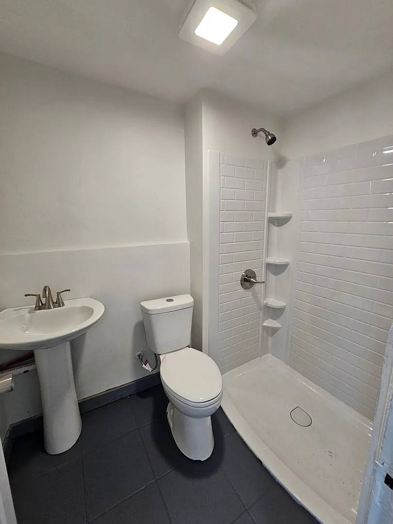2322 Two Notch Road — Photo 4