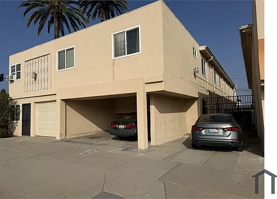 3321 W 74th St #10 — Photo 3