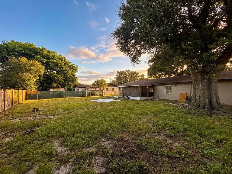 226 Palm Ave — Photo 26