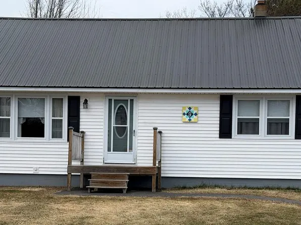 44 New York Street, Millinocket, ME 04462