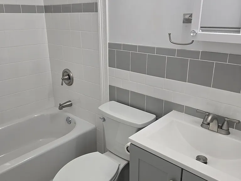 6550 Venture Dr — Photo 11