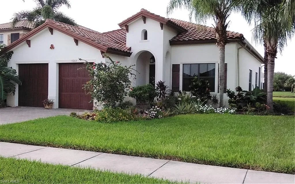 3 bed, 2.5 bath, 1929 sqft, $3,300 — Photo 1