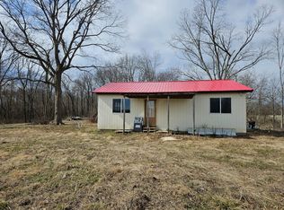 499 Rd Panther, West Salem, IL 62476