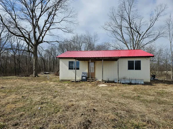 499 Rd Panther, West Salem, IL 62476