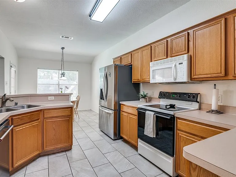 3605 Potomac Dr — Photo 17