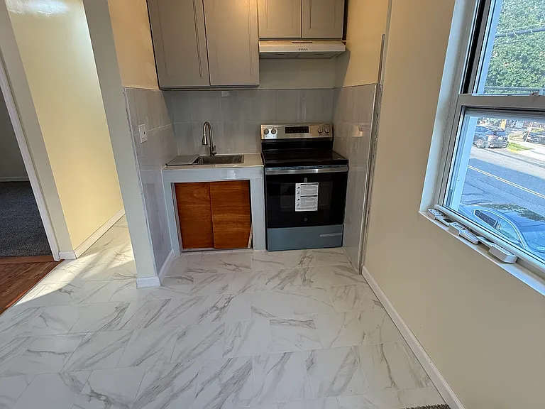 2000 Bogart Ave #2 — Photo 8