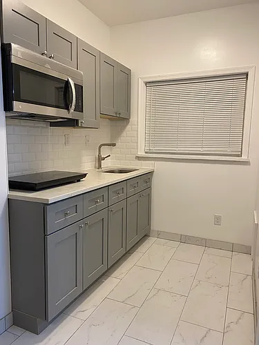 3222 Powelton Ave #2R Photo 1