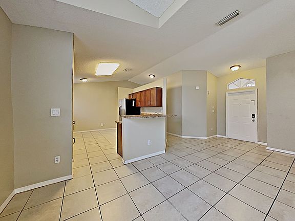4th image of 17073 NW 11th St