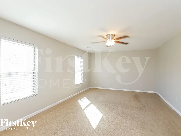 90 Westin Way — Photo 5